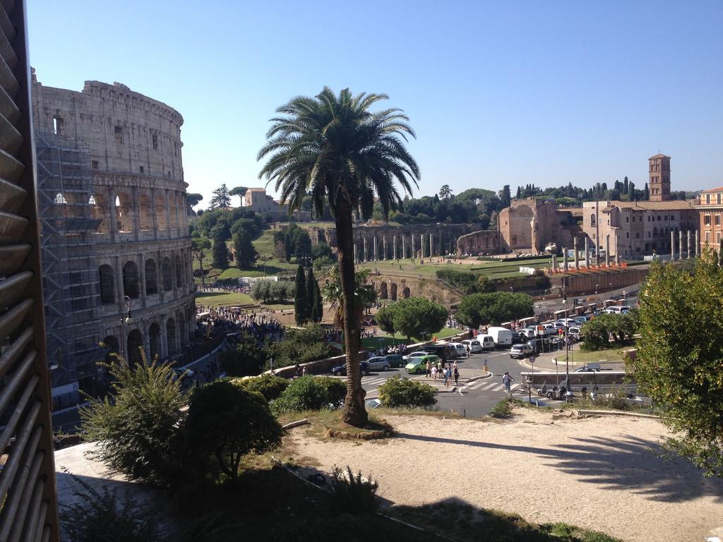 Romance Al Colosseo Номер фото